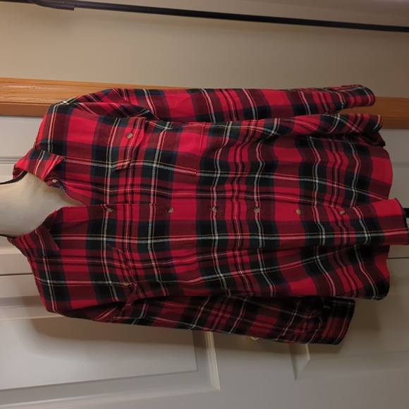 Old Navy Tops - Old Navy The Boyfriend Shirt